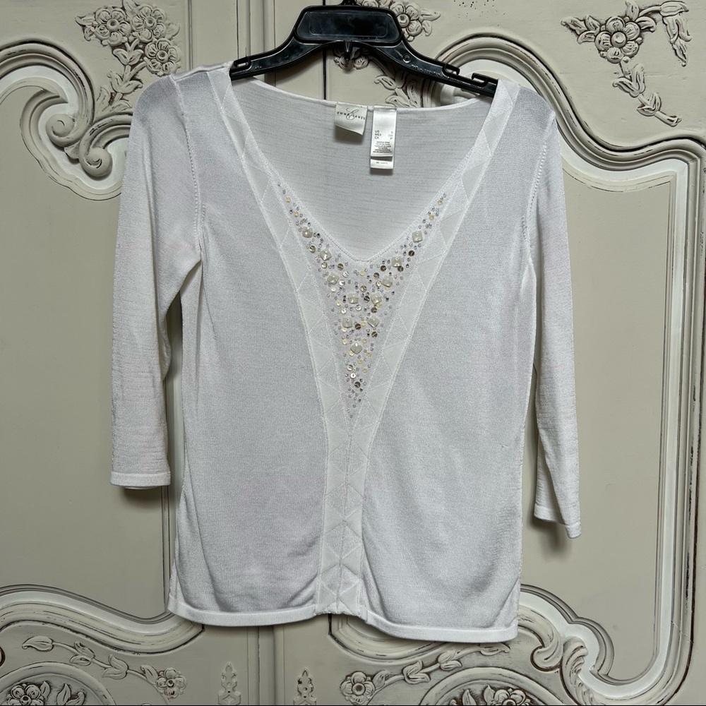Women's Emma James - Cream lightweight sweater with decorative V neck front - si